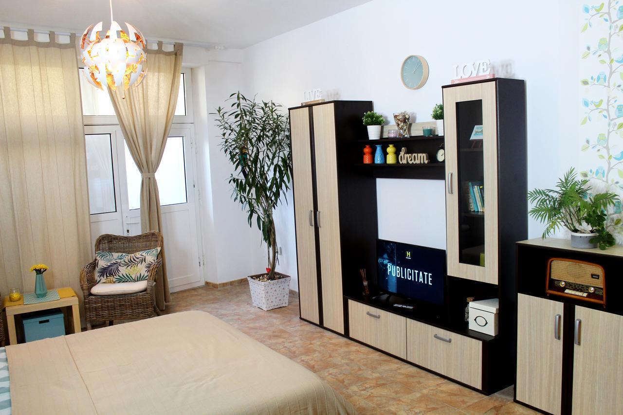 Collosal Studio Bucarest Extérieur photo