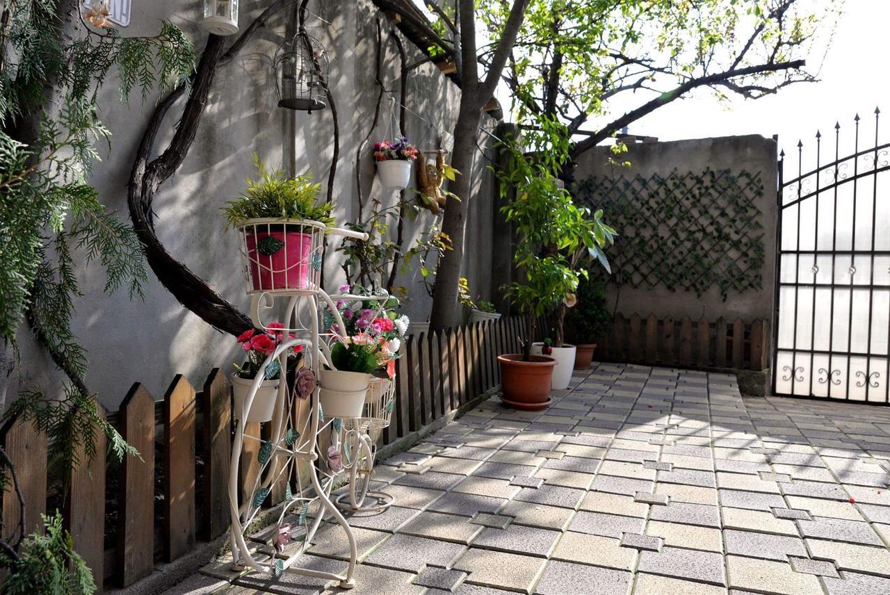 Collosal Studio Bucarest Extérieur photo