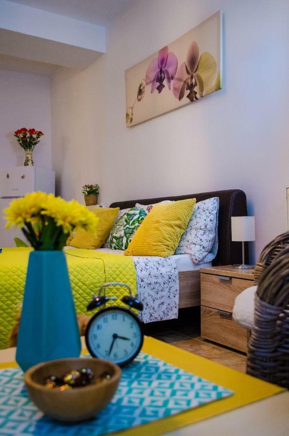 Collosal Studio Bucarest Extérieur photo